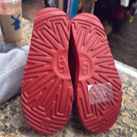 NWT Ugg neural boot Samba red size 6 - Picture 4 of 4